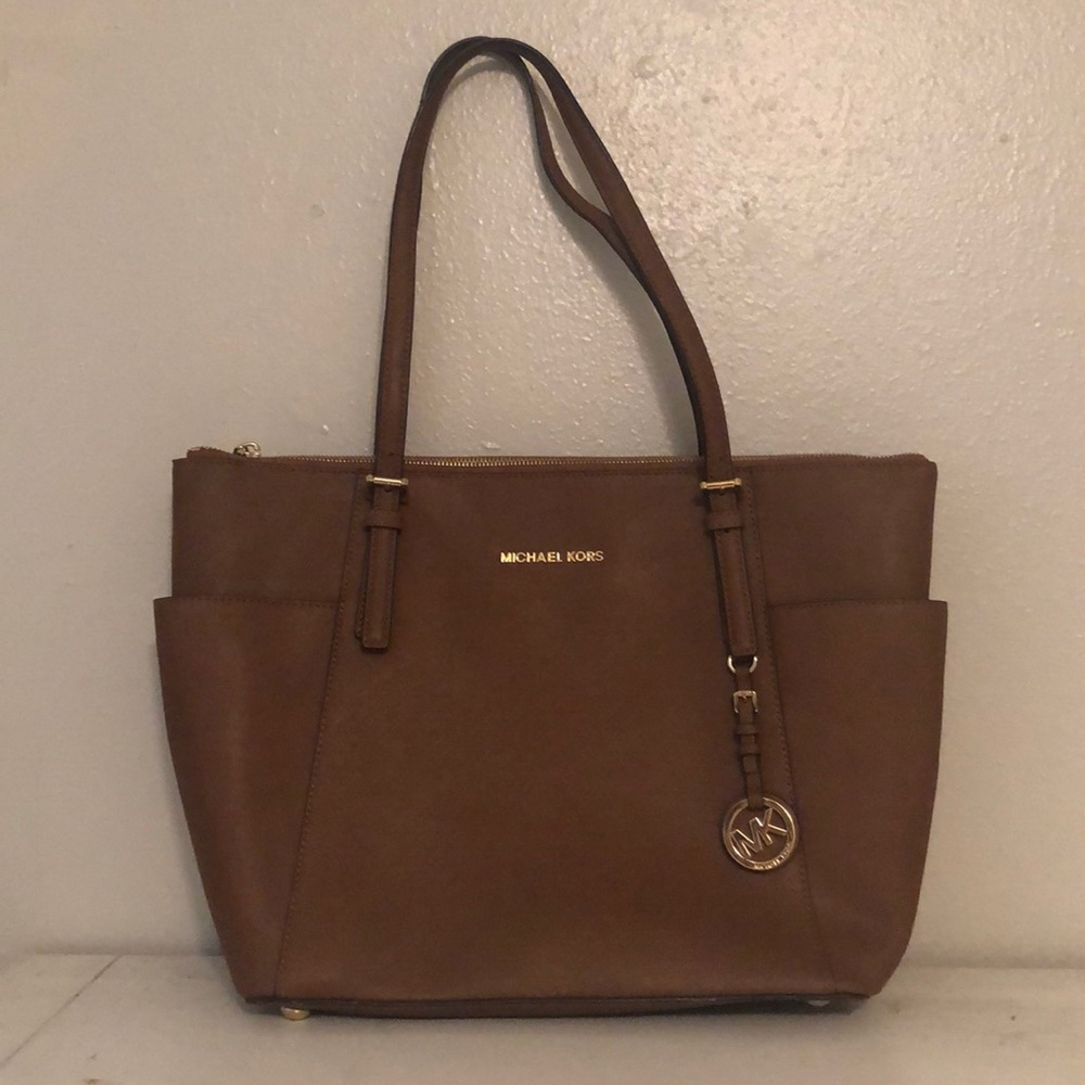 Michael Kors Jet Set bag
